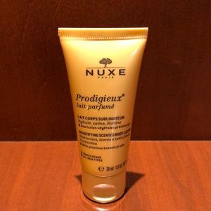 🌸Add on with purchase🌸Nuxe Paris Beautifying Scented Body Lotion 30 ml. 🆕